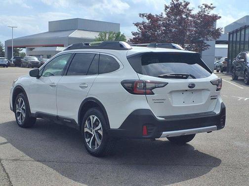 2022 Subaru Outback Touring XT