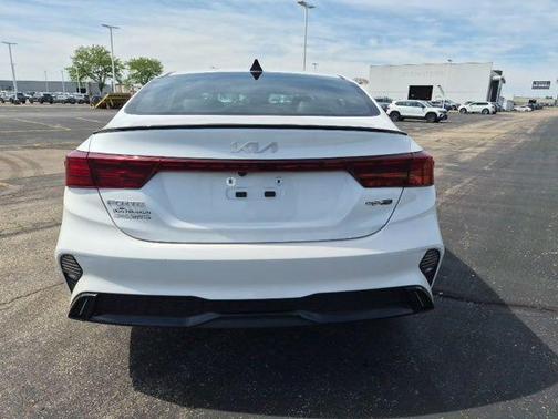 Snow White Pearl 2022 Kia Forte GT-Line