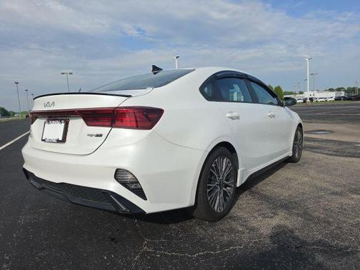 Snow White Pearl 2022 Kia Forte GT-Line