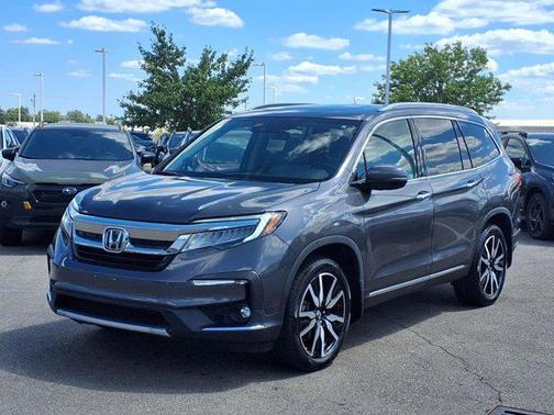 2020 Honda Pilot Touring 8-Passenger