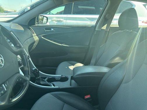 2011 Hyundai SONATA SE