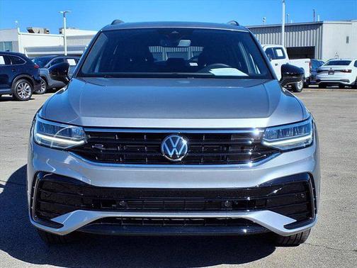 2022 Volkswagen Tiguan 2.0T SE R-Line Black 4MOTION