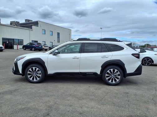 2025 Subaru Outback Touring