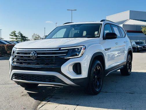 2024 Volkswagen Atlas 2.0T SEL