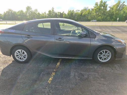 Magnetic Gray Metallic 2017 Toyota Prius Two
