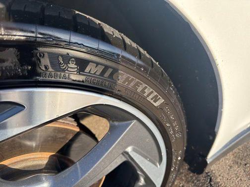 2019 Hyundai Veloster Base