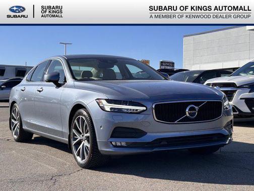2017 Volvo S90 T6 Momentum