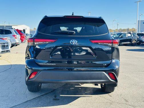 2023 Toyota Highlander Hybrid LE