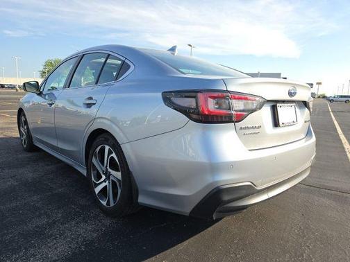 Ice Silver Metallic 2022 Subaru Legacy Limited