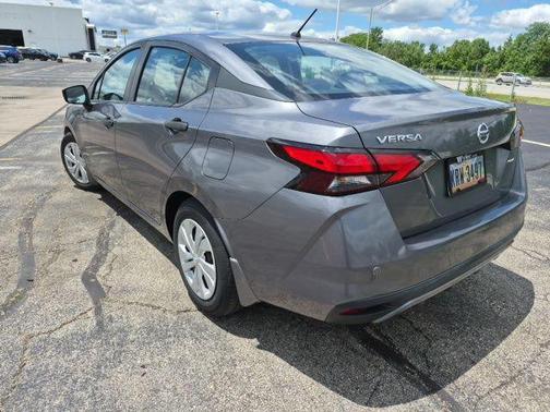 Gun Metallic 2020 Nissan Versa 1.6 S