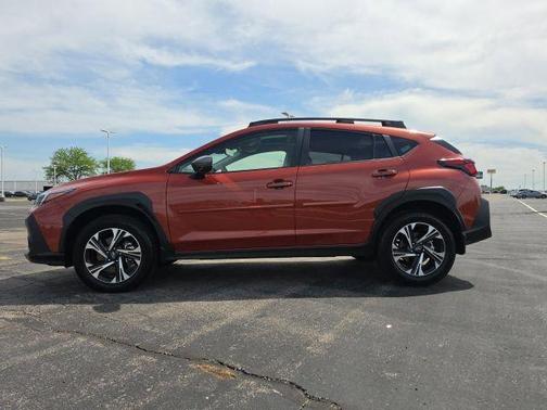 Sun Blaze Pearl 2025 Subaru Crosstrek Premium