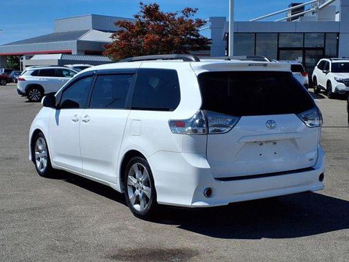 2012 Toyota Sienna SE