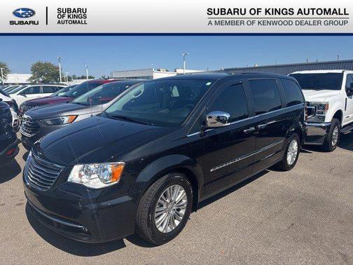 2016 Chrysler Town & Country Touring-L