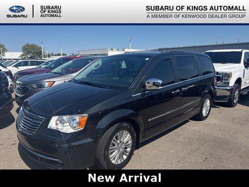 2016 Chrysler Town & Country Touring-L