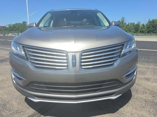 Luxe Silver Metallic 2017 Lincoln MKC Reserve