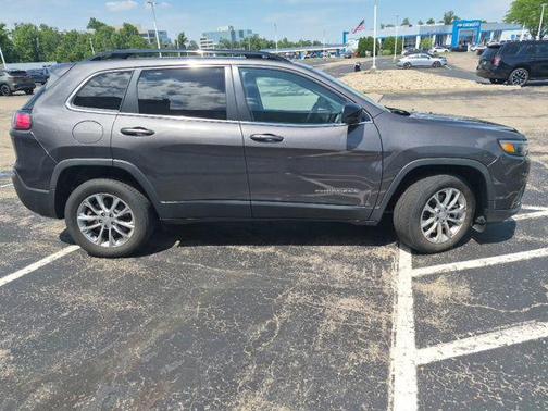 Granite Crystal Metallic Clearcoat 2022 Jeep Cherokee Latitude Lux