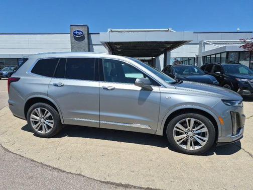 Argent Silver Metallic 2023 Cadillac XT6 Premium Luxury AWD