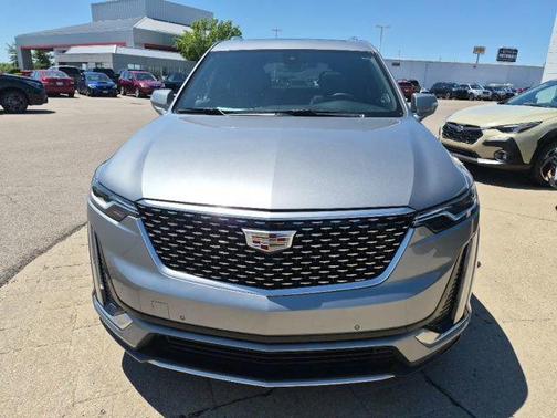 Argent Silver Metallic 2023 Cadillac XT6 Premium Luxury AWD
