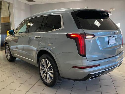 Argent Silver Metallic 2023 Cadillac XT6 Premium Luxury AWD