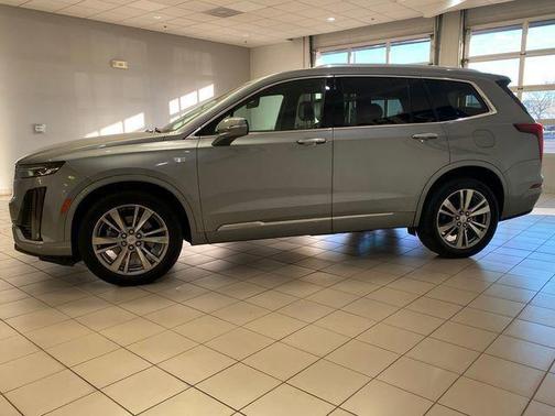 Argent Silver Metallic 2023 Cadillac XT6 Premium Luxury AWD