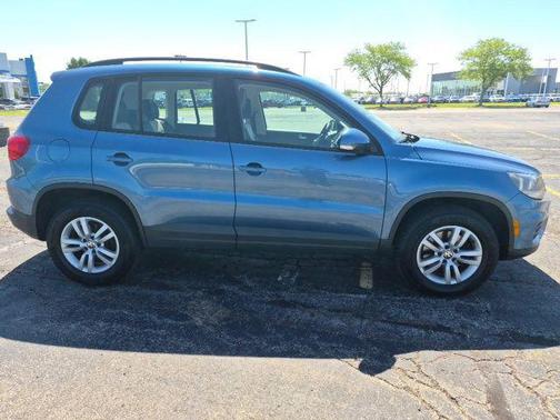Pacific Blue Metallic 2017 Volkswagen Tiguan 2.0T S