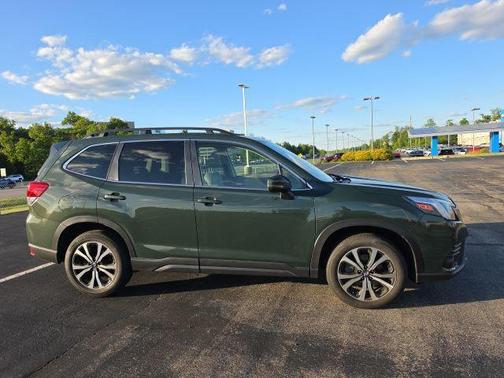 Cascade Green Silica 2024 Subaru Forester Limited