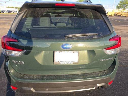 Cascade Green Silica 2024 Subaru Forester Limited