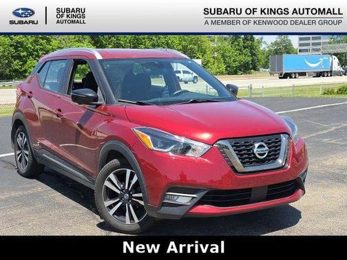Cayenne Red Metallic 2020 Nissan Kicks SR