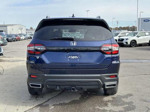 2023 Honda Pilot AWD Sport