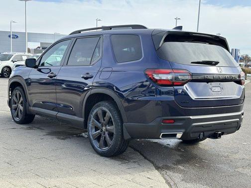 2023 Honda Pilot AWD Sport