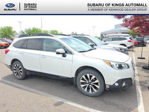 Crystal White Pearl 2017 Subaru Outback 3.6R Limited