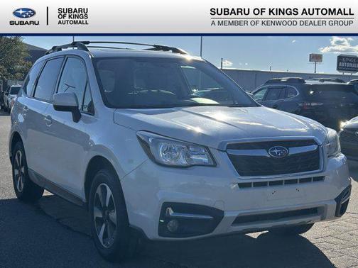 Crystal White Pearl 2018 Subaru Forester 2.5i Premium