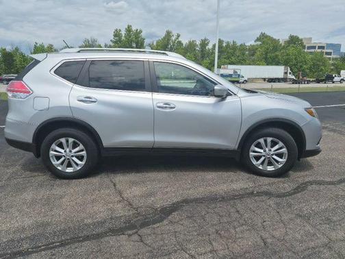 Brilliant Silver 2014 Nissan Rogue SV