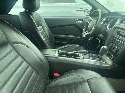 2014 Ford Mustang V6 Premium