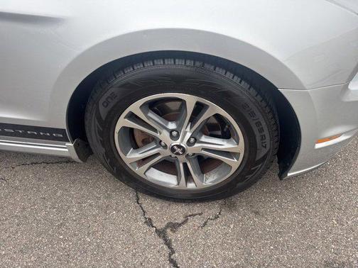 2014 Ford Mustang V6 Premium