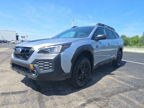 Ice Silver Metallic 2025 Subaru Outback Wilderness