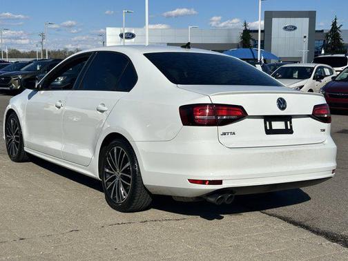 2016 Volkswagen Jetta 1.8T Sport