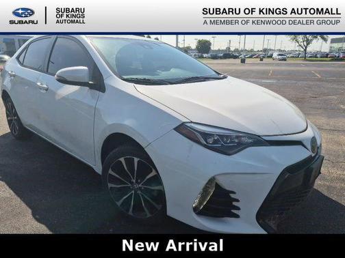 Super White 2017 Toyota Corolla SE