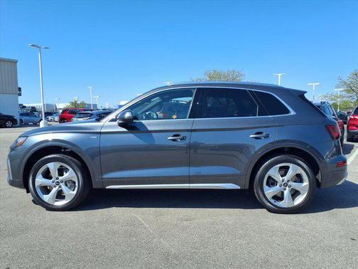 2023 Audi Q5 45 S line Premium Plus