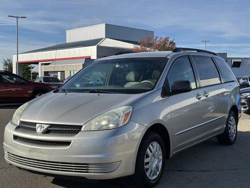 2005 Toyota Sienna LE