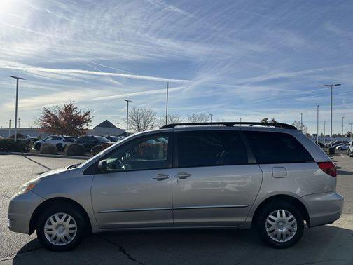 2005 Toyota Sienna LE