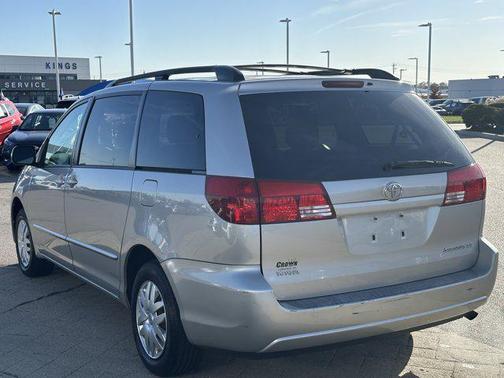 2005 Toyota Sienna LE