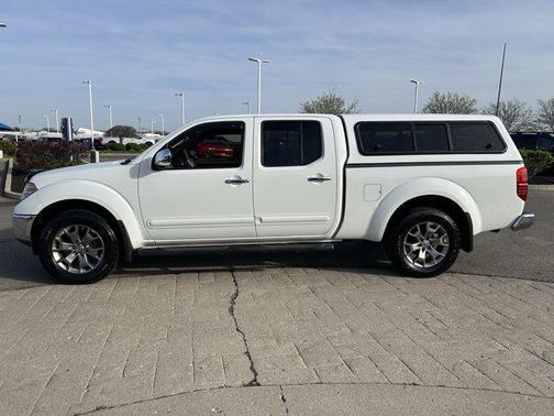Glacier White 2016 Nissan Frontier SL