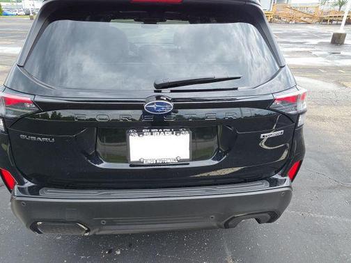 Crystal Black Silica 2025 Subaru Forester Touring
