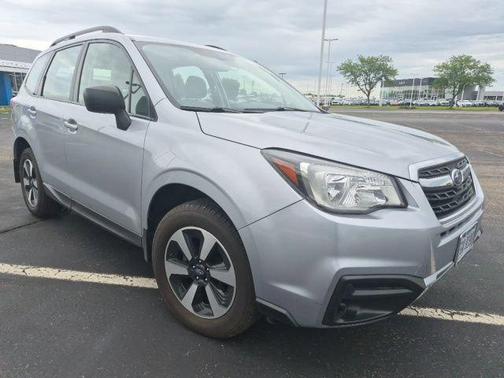 Ice Silver Metallic 2017 Subaru Forester 2.5i