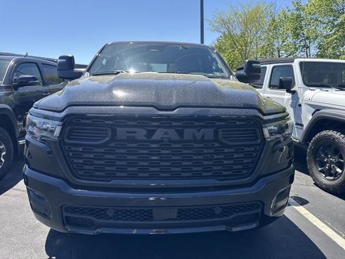 2025 RAM 1500 Big Horn Crew Cab 4x4 57' Box