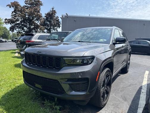 2022 Jeep Grand Cherokee Altitude 4x4