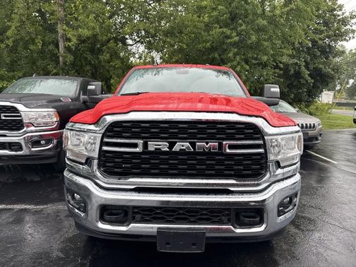 2024 RAM 2500 Big Horn Crew Cab 4x4 64' Box