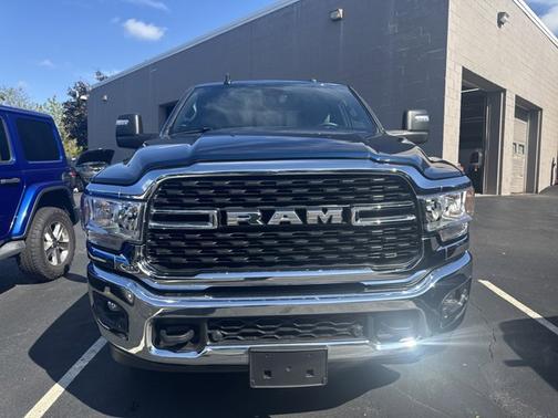 2024 RAM 2500 Big Horn Crew Cab 4x4 64' Box