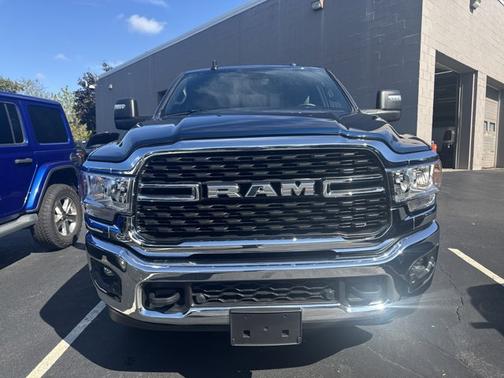 2024 RAM 2500 Big Horn Crew Cab 4x4 64' Box